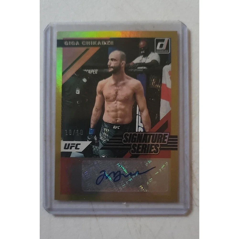 2022 Donruss UFC - Signature Series Giga Chikadze #SS-GGC Gold /10 (AU)